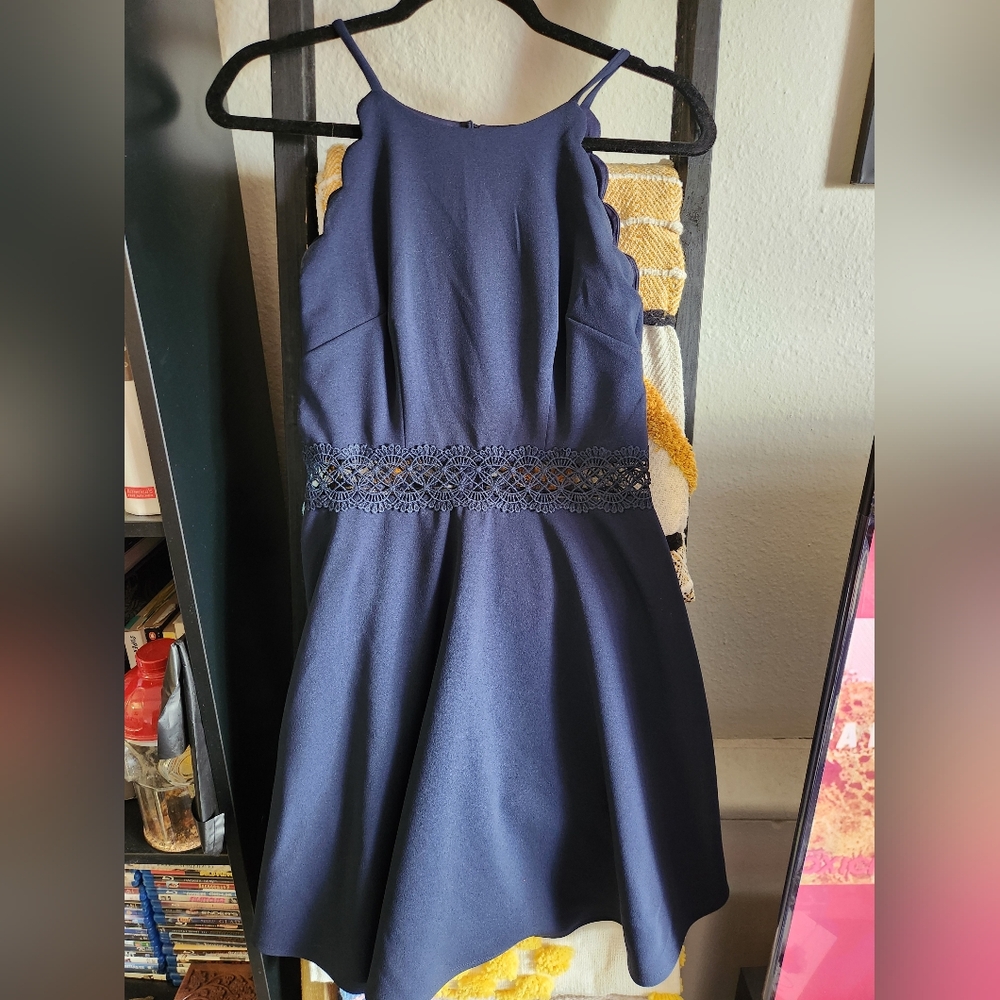Elegant Navy Blue Dress with Lace Detail